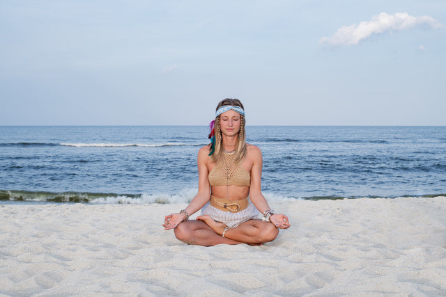 5 Yoga Stretches For People Who Sit All Day - Swolverine