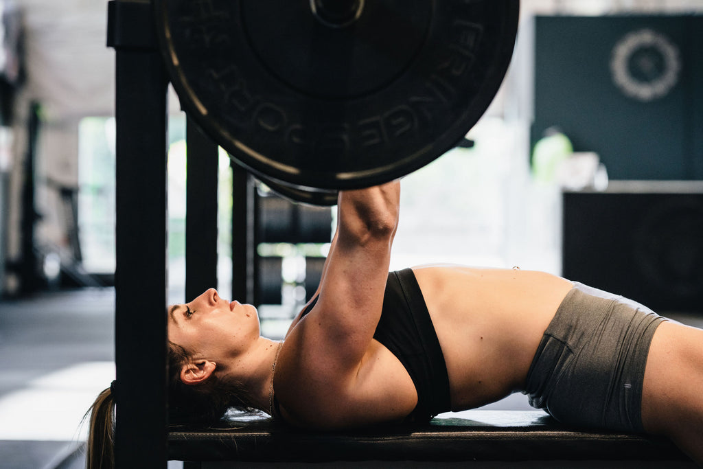 Bench press for women: why it's important to bench