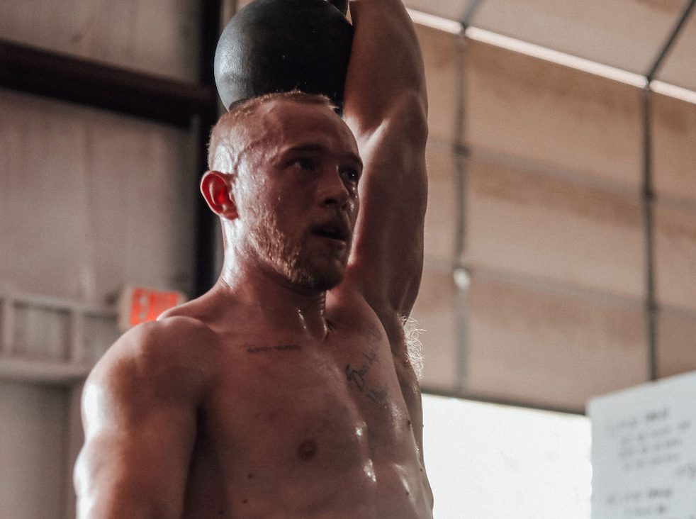 Walking Lunges: Benefits, Form, Variations, and Programming Tips