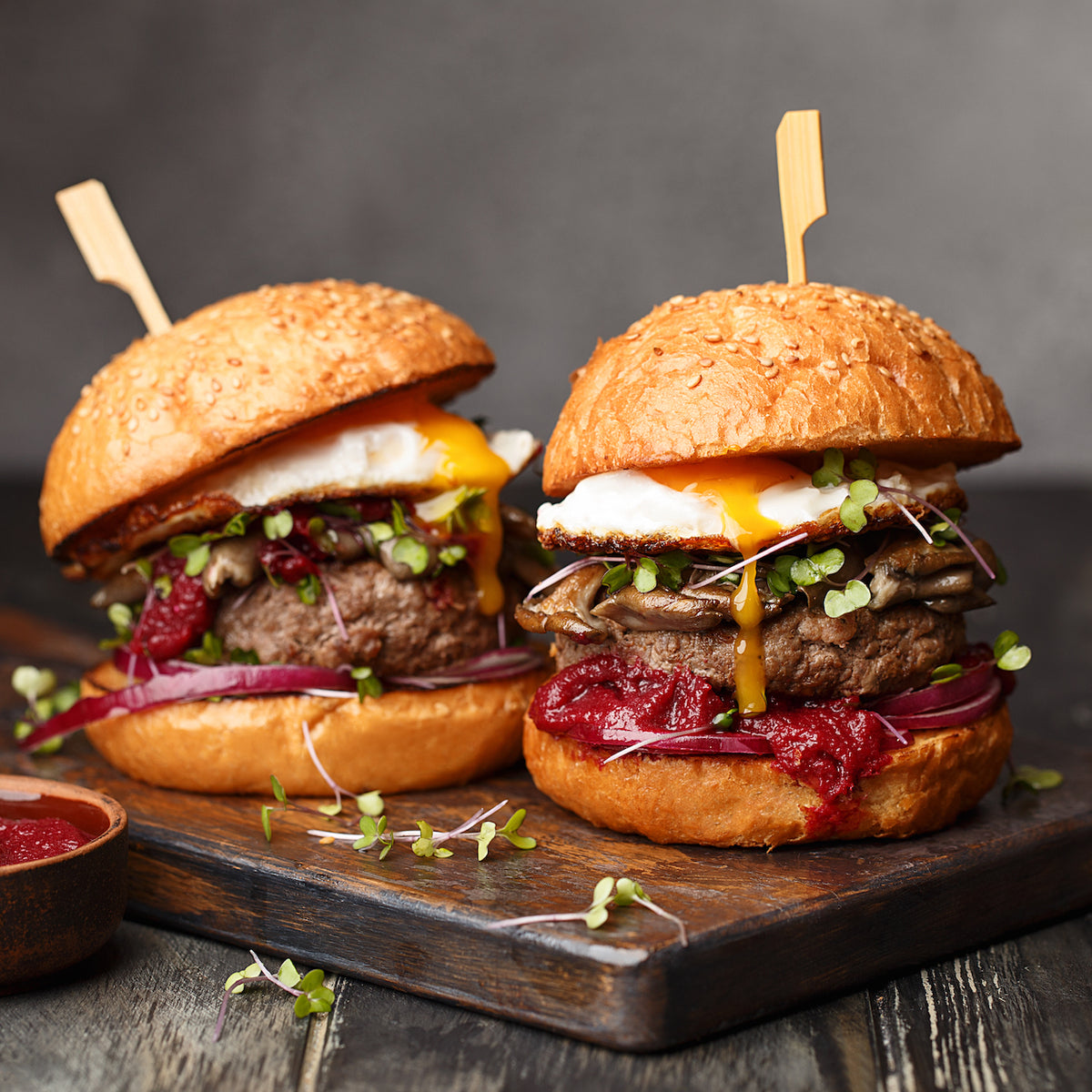 5 Delicious Burgers That Will Keep You Lean And Healthy – Swolverine