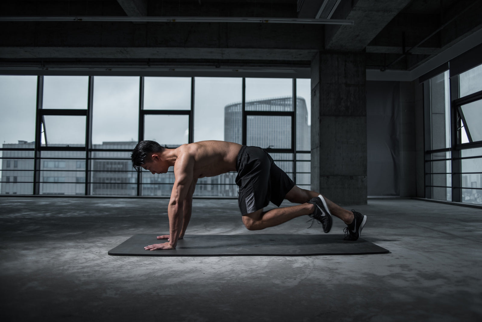 The 4 Best Lower Ab Exercises To Complete Your Six Pack