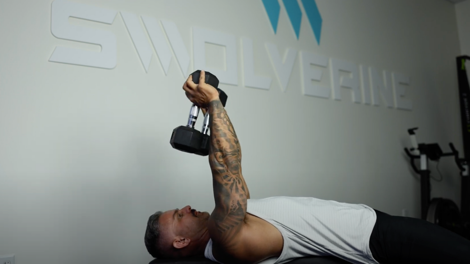 Skull Crushers vs Tricep Pushdowns: Which Builds More Size?