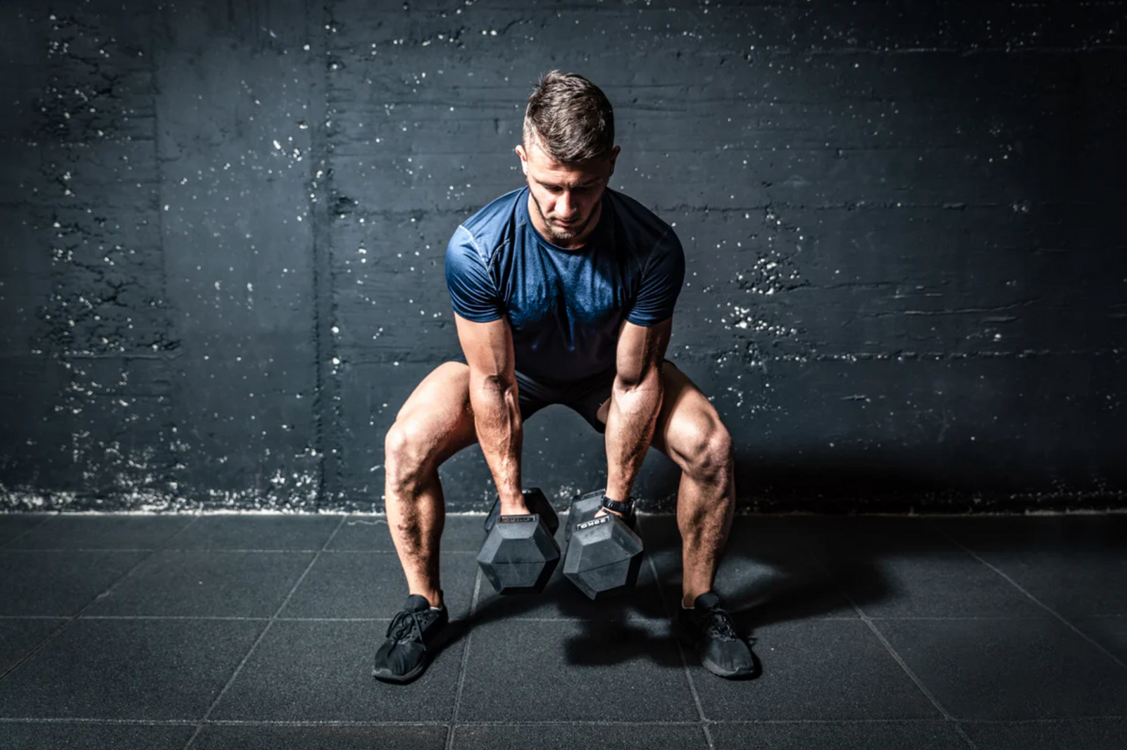 8 Best Dumbbell Leg Exercises You’re Not Doing (But Should Be) For Bigger Quads And Glutes