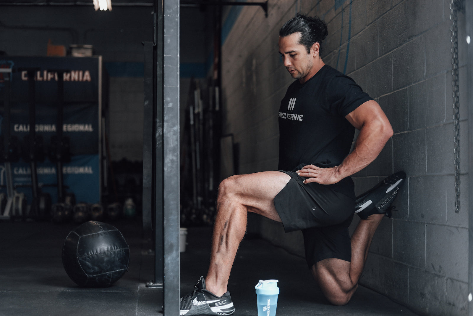 Calf Stretches: 5 Easy Calf Stretches To Build Bigger Calves And Improve Range Of Motion